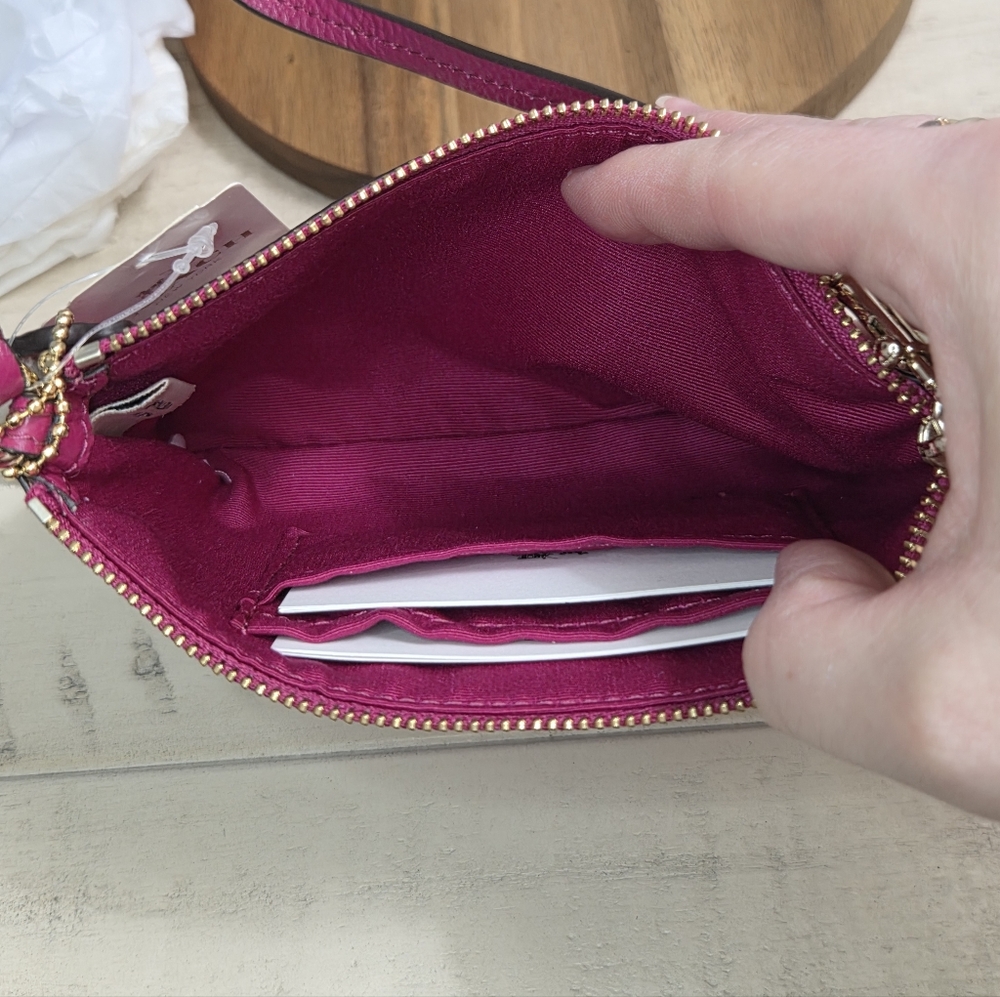 Coach wristlet in pebbled Pink leather with a shearling trim, NWT - Picture 14 of 15